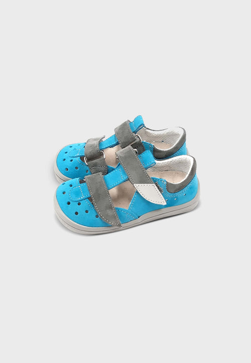 Beda Sandal 